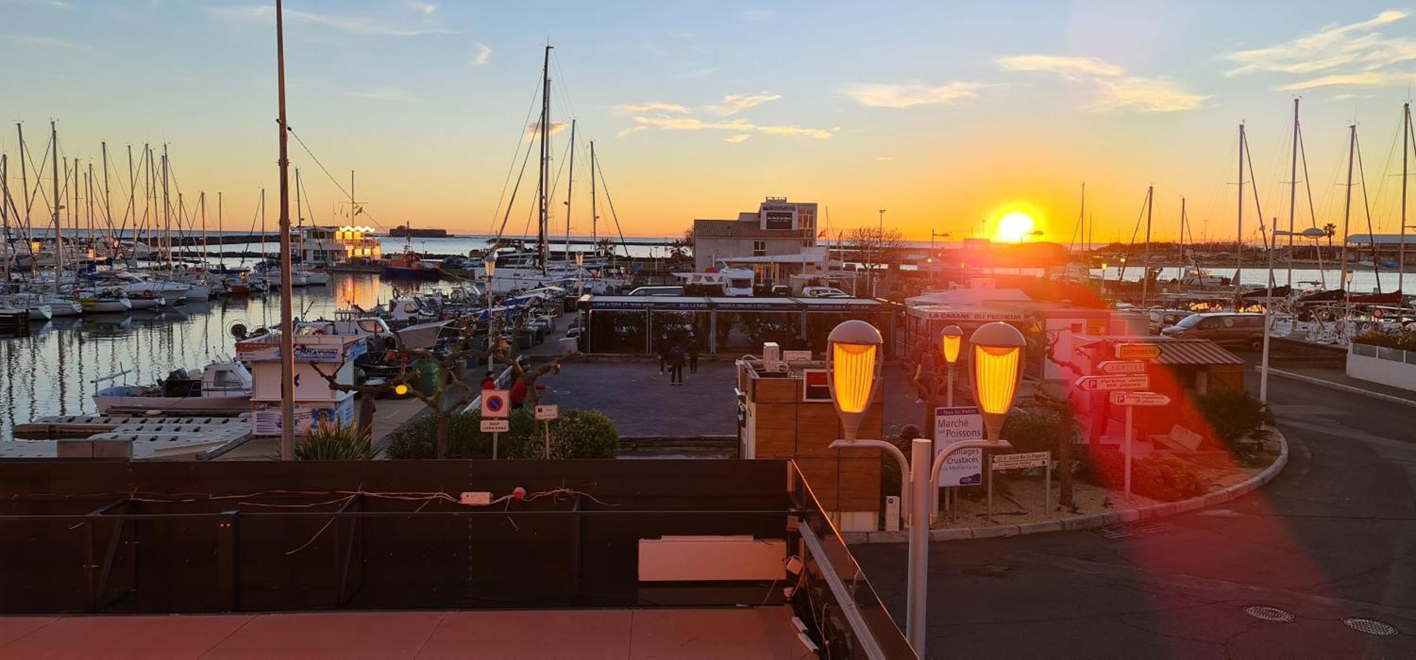 Residence De Standing La Pecherie Spacieux T3 Comme Un Cocon Familial Vue Mer Et Sur L'Avant Port Sur Le Bout Du Bout De Cap D'Agde Seule Cap En Occitanie エクステリア 写真