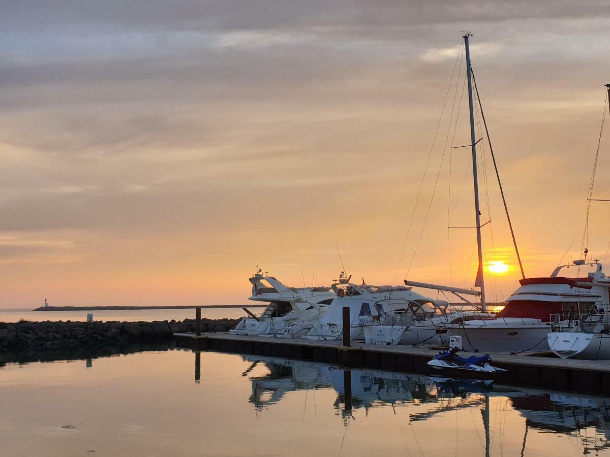 Residence De Standing La Pecherie Spacieux T3 Comme Un Cocon Familial Vue Mer Et Sur L'Avant Port Sur Le Bout Du Bout De Cap D'Agde Seule Cap En Occitanie エクステリア 写真